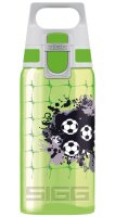SIGG Trinkflasche Viva One 0,5l Fußball grün...